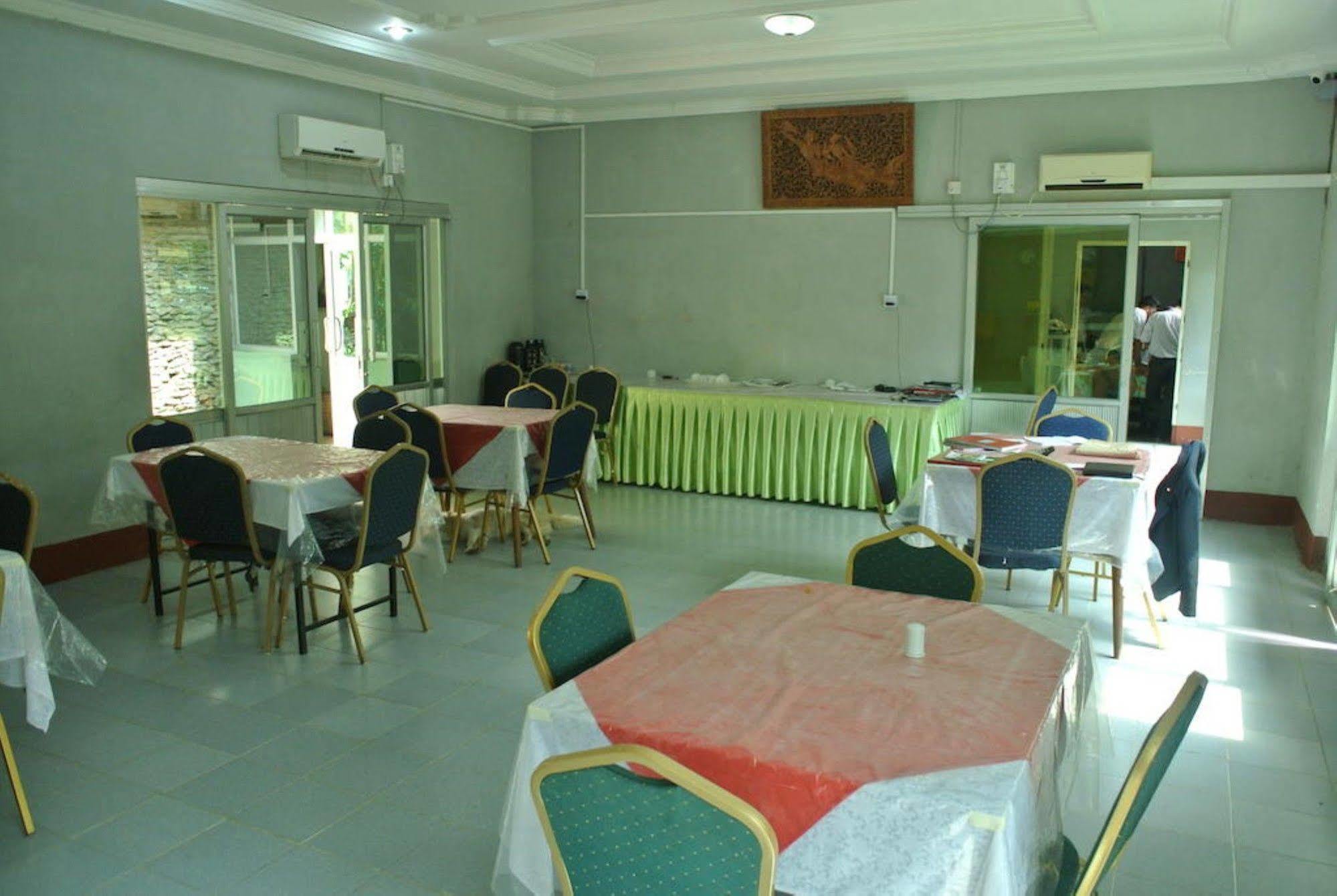 Yaewaddy Motel Gyogon Kültér fotó