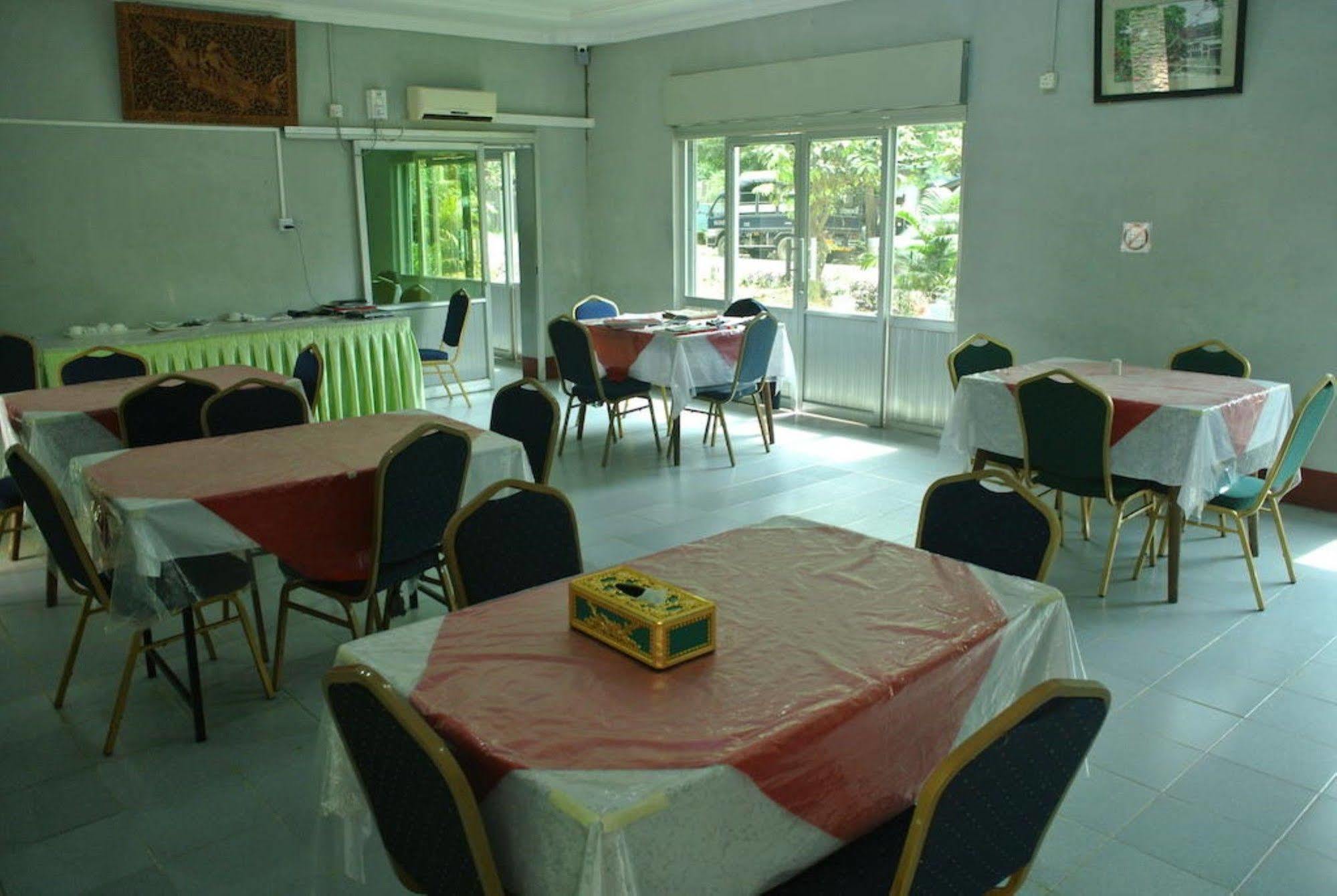 Yaewaddy Motel Gyogon Kültér fotó