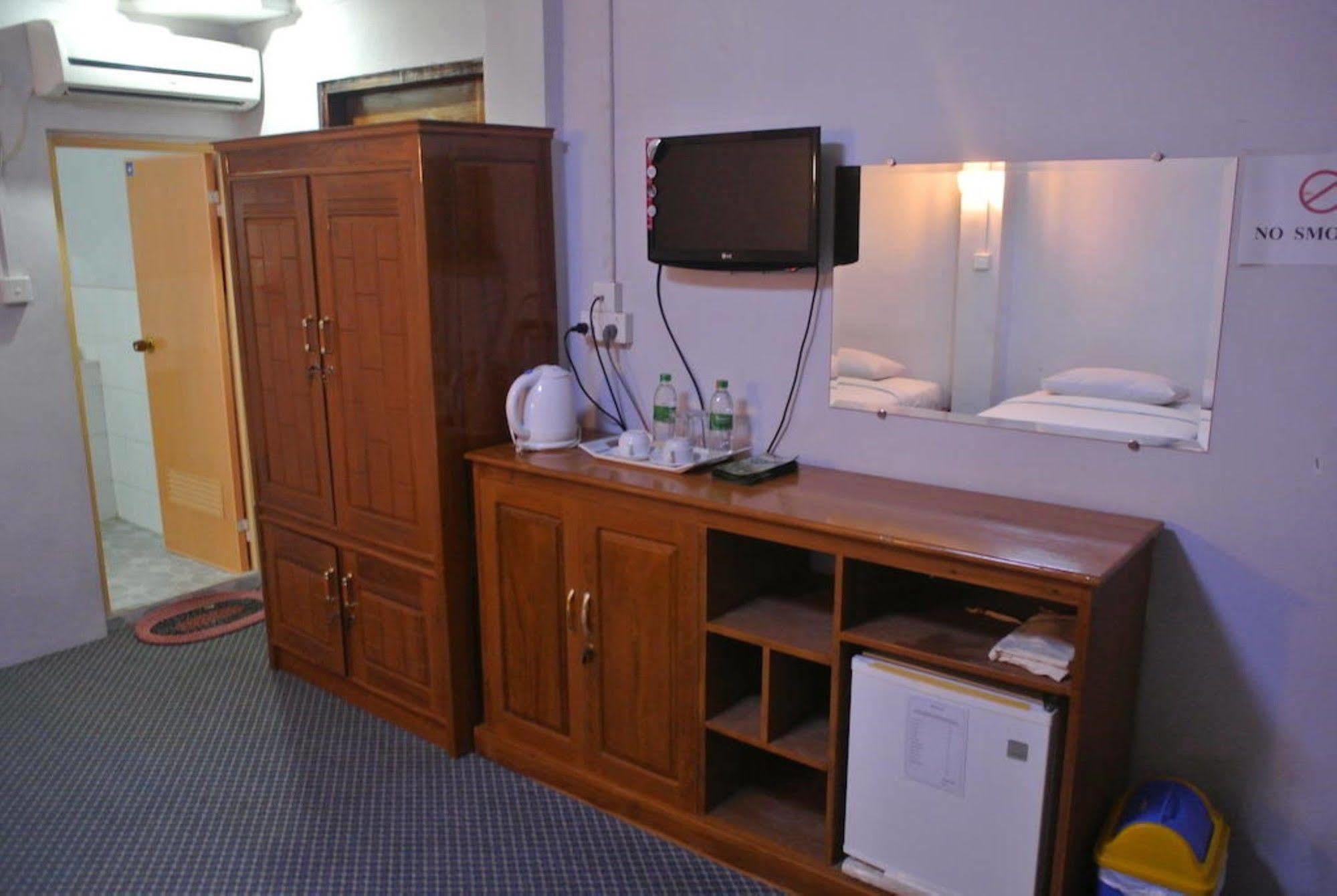 Yaewaddy Motel Gyogon Kültér fotó