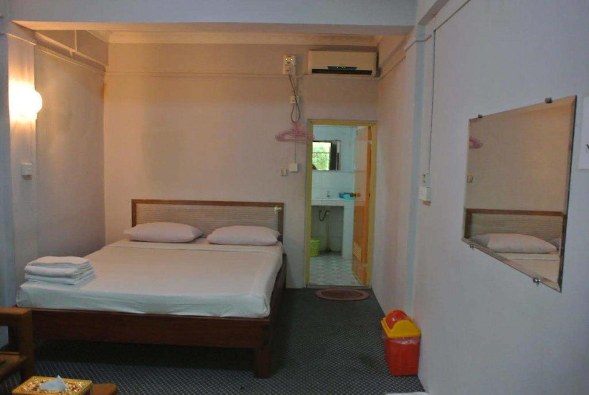 Yaewaddy Motel Gyogon Kültér fotó